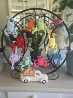 Crochet Leggy Frog Plush: Handmade Amigurumi Stuffed Animal Toy – Soft Chenille Yarn Frog Buddy.