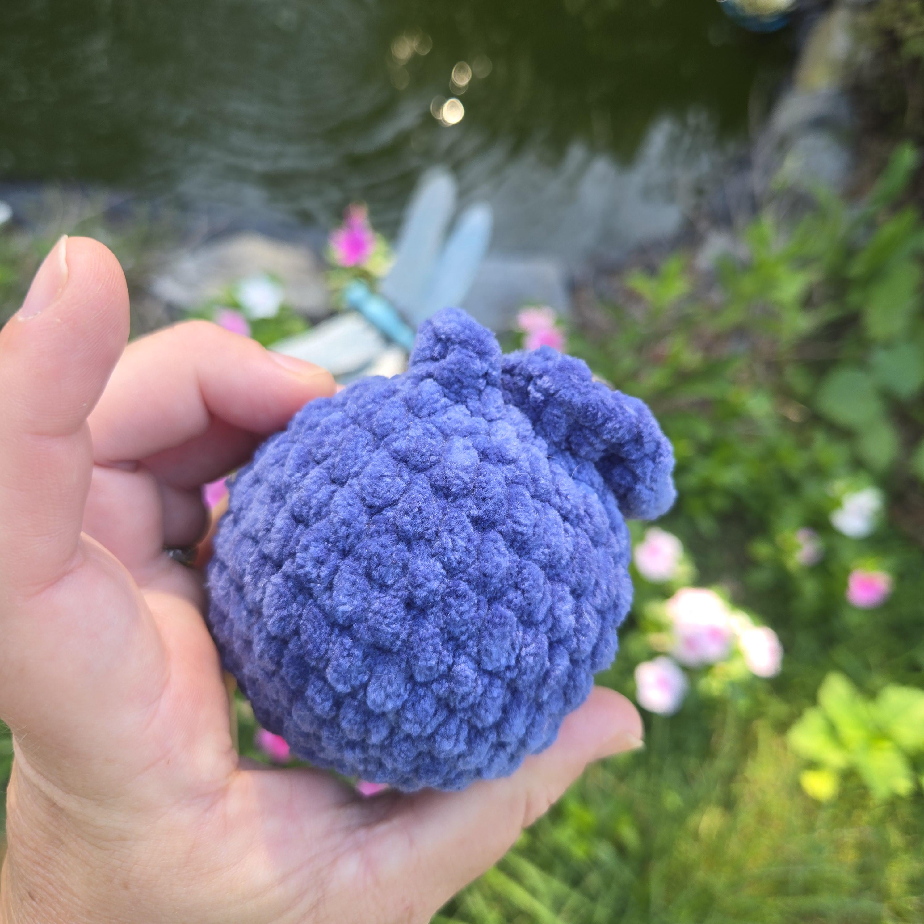 Crocheted Blueberry Plush Toy: Kawaii Amigurumi Fruit Decor, Handmade Stuffed Toy.
