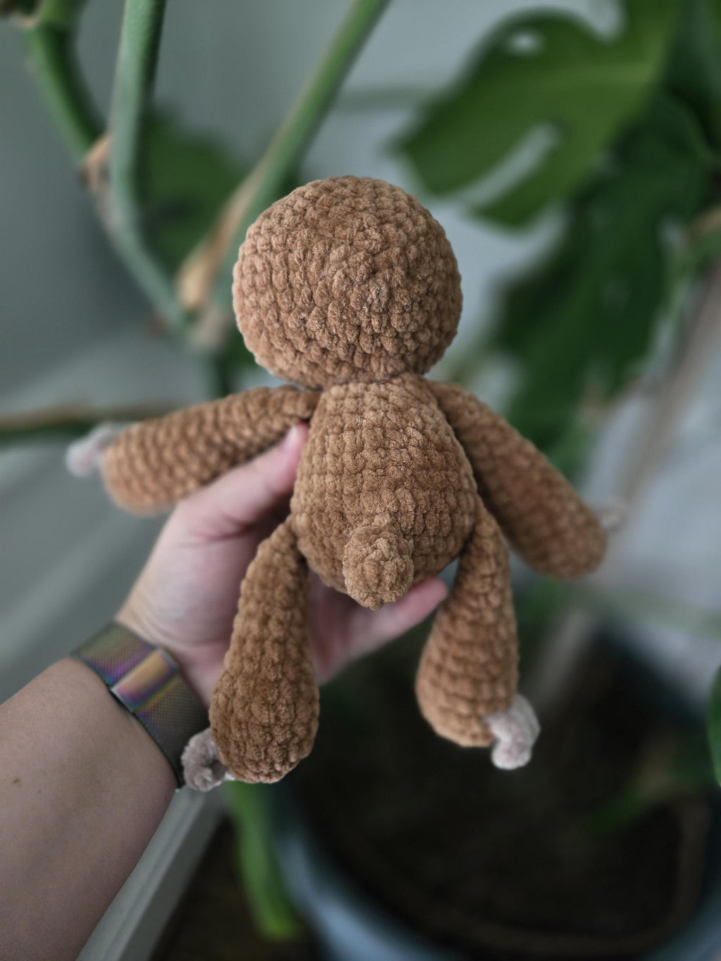 Handmade Crochet Sloth Plush: Soft Chenille Amigurumi Stuffed Animal for Sloth Lovers.
