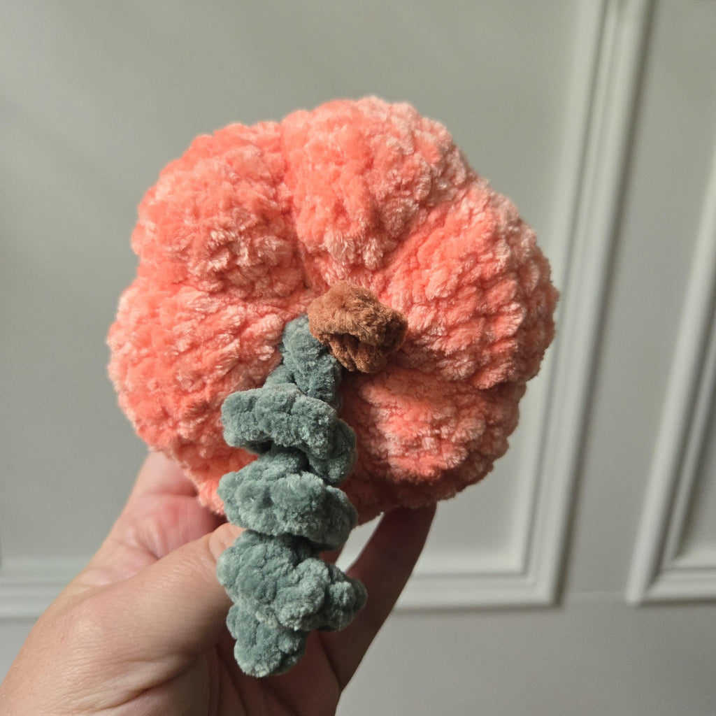 Handmade Crochet Pumpkin Plush: Amigurumi Fall Decor Toy.