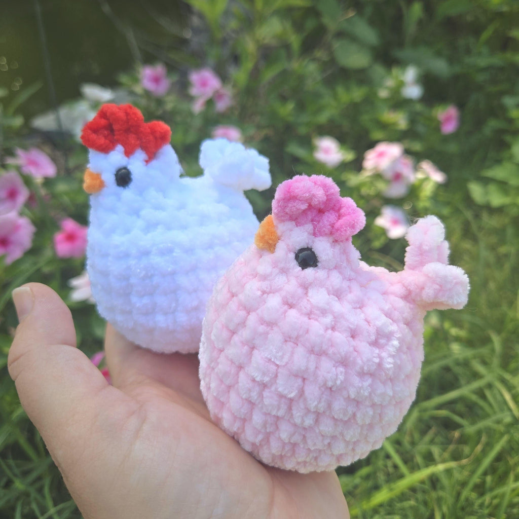 Mini Crochet Chicken Plush Toy: Handmade Amigurumi Farm Bird Keychain (3-4 Inches).