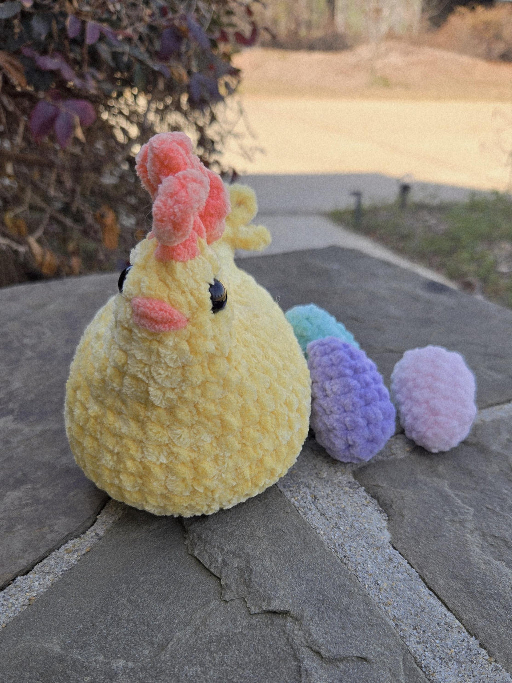 Crocheted Chicken Plush with Eggs – Interactive Farm Toy, Nursery Decor.
