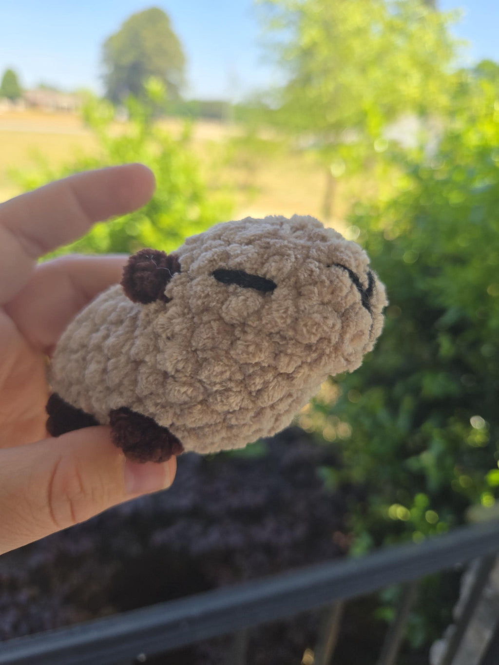 Mini Capybara Keychain - Handmade Kawaii Bag Charm.